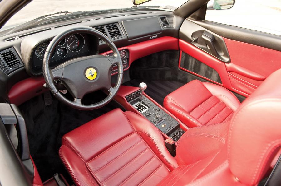  Ferrari F355 Spider 1998 года  (фото 4 из 4)